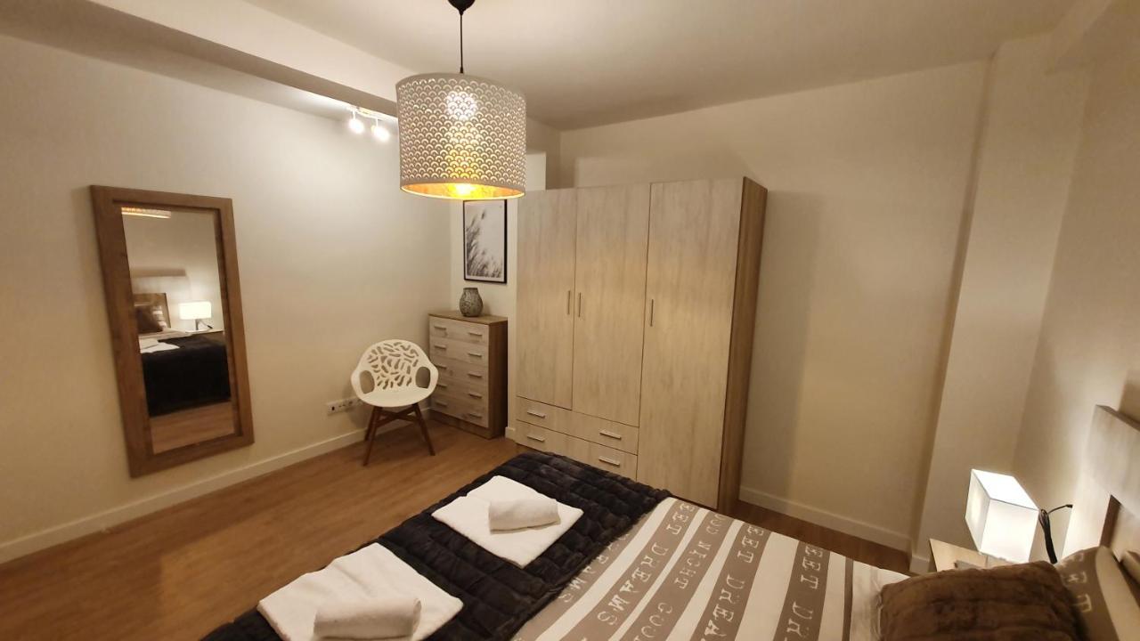 Auditorio Vicele - 2 Hab Y Sofa-Cama - Wifi - Vut-3692-As Oviedo Kültér fotó